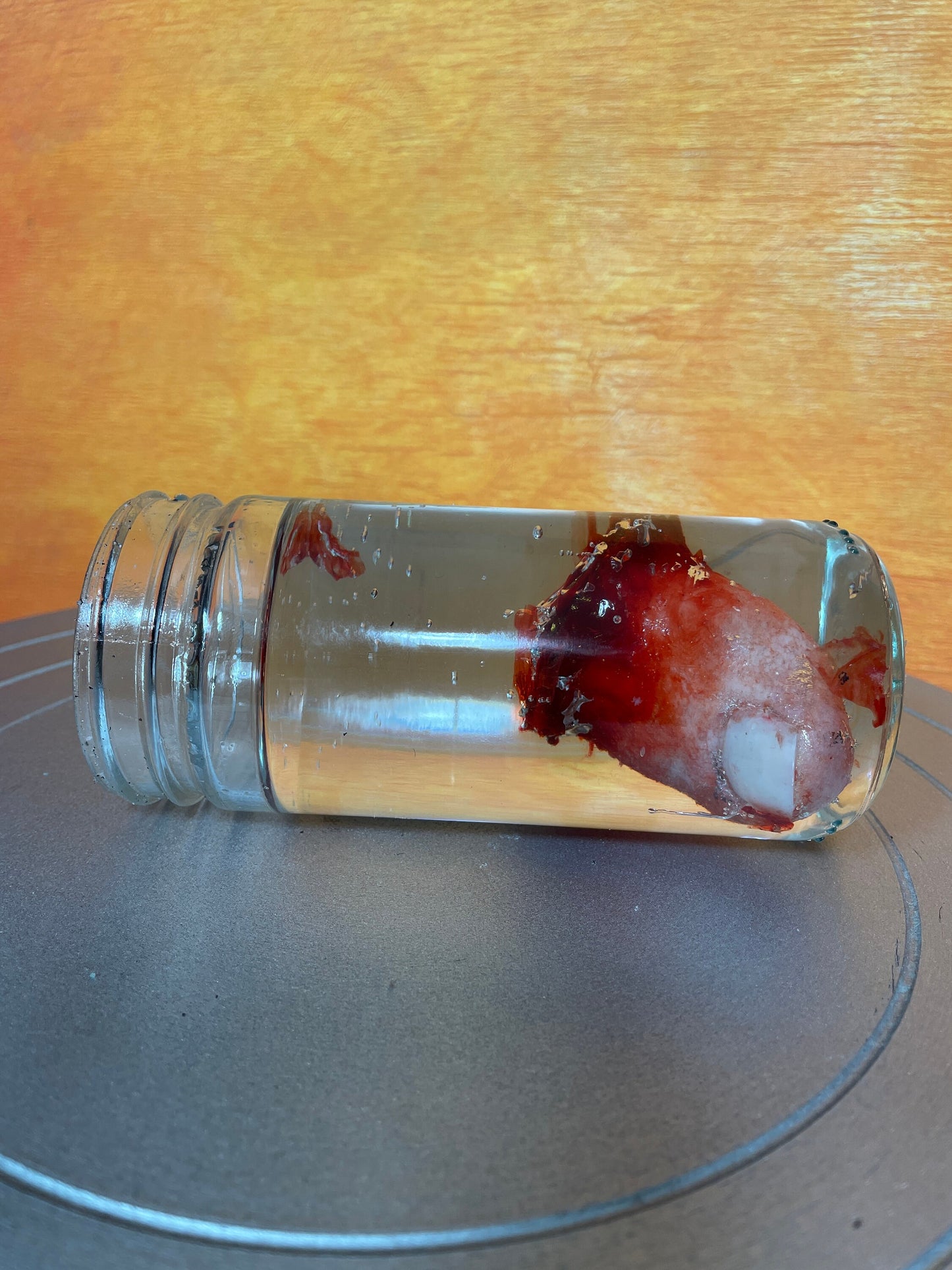 Wet Specimen Severed Toe in Jar. Lights up! No liquids. Great for Halloween, Haunted House, Horror Scenes, Horror props